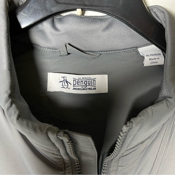 Original Penguin Water-Repellent Quilted Poly Filled Super Light Packable Vest - Picture 8 of 16